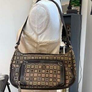 Liz&Co Geometric Patterned Shoulder Bag with matching wallet